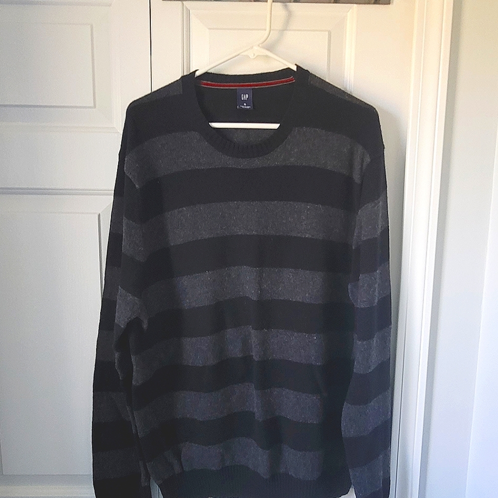 Gap Sweater